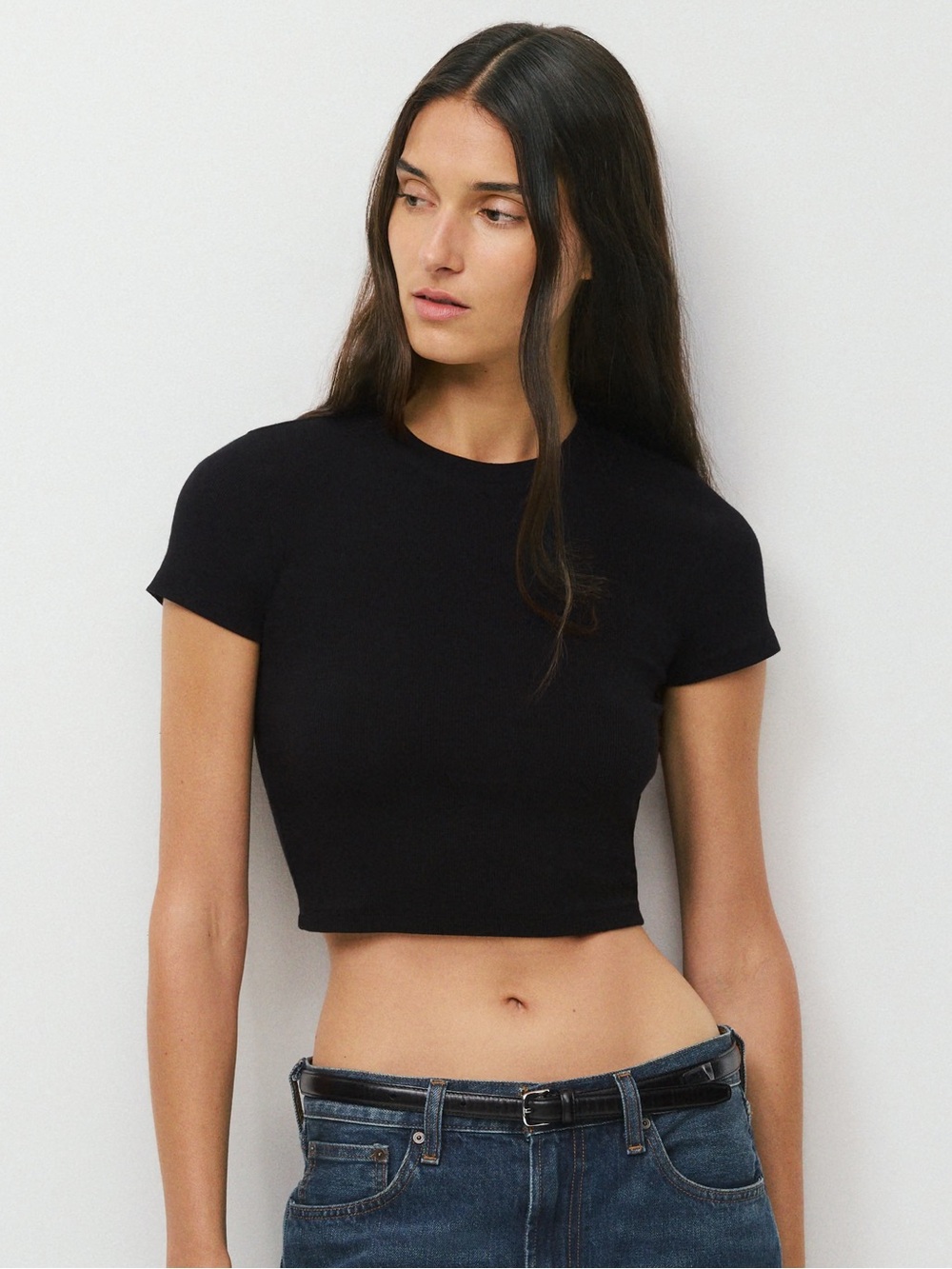 Aritzia Tna Homestretch Rib Tune Waist T-Shirt in Black